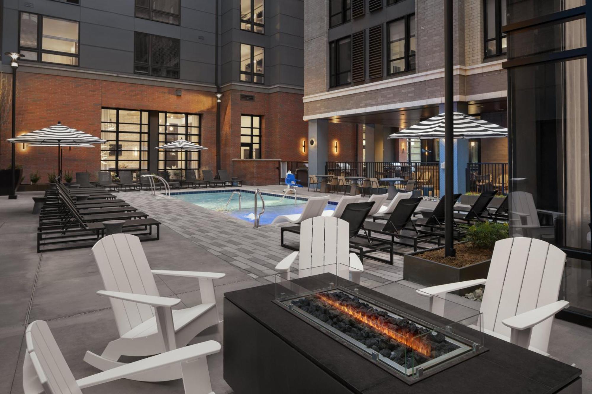 Hyatt House Raleigh Downtown/Seaboard Station Hotel Exterior foto